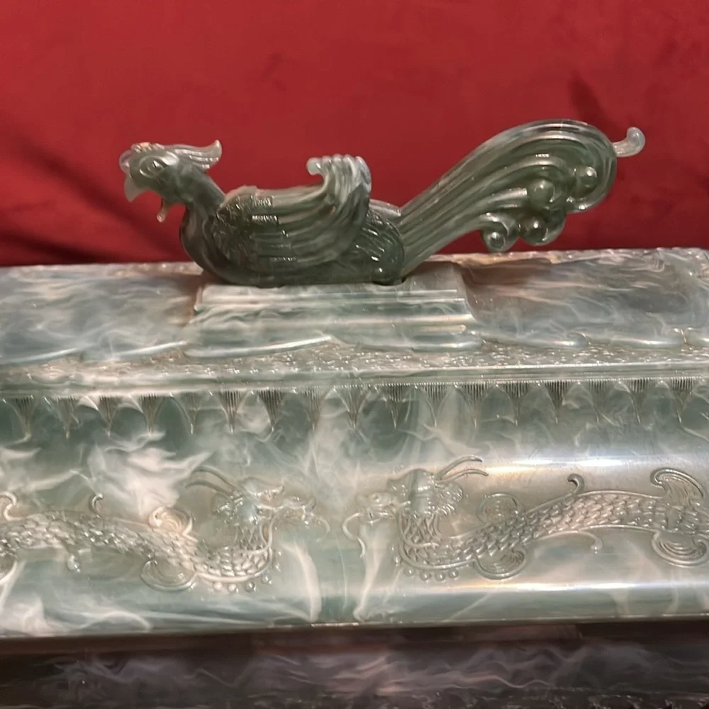 Elegant Green Decorative Bath or jewelry box- vgt plastic 1950's